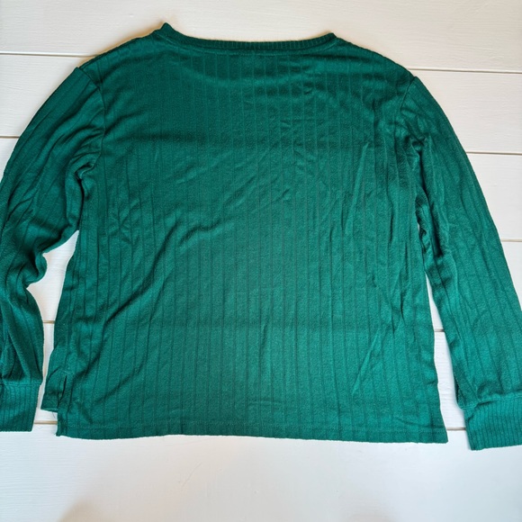 Stars Above Emerald Green Knitwear - Picture 2 of 11
